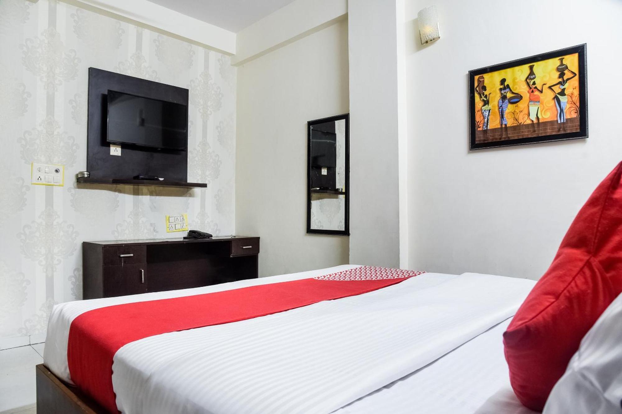 Hotel O Radhika Palace Bhopal Exteriör bild