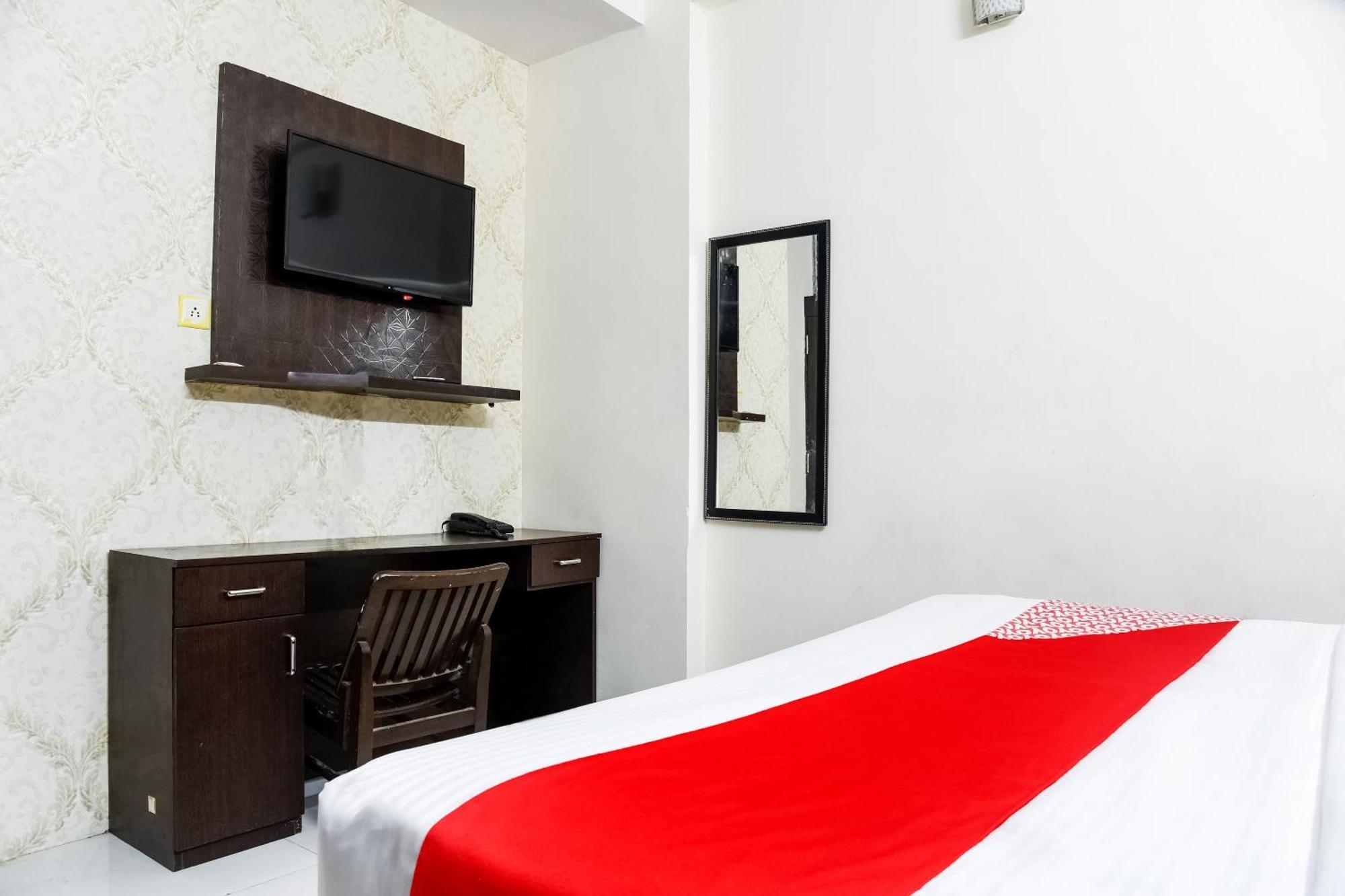 Hotel O Radhika Palace Bhopal Exteriör bild