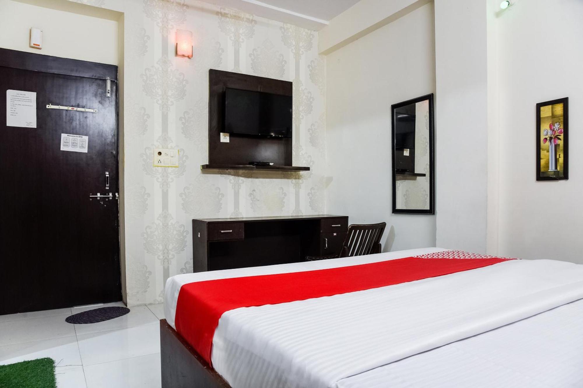 Hotel O Radhika Palace Bhopal Exteriör bild