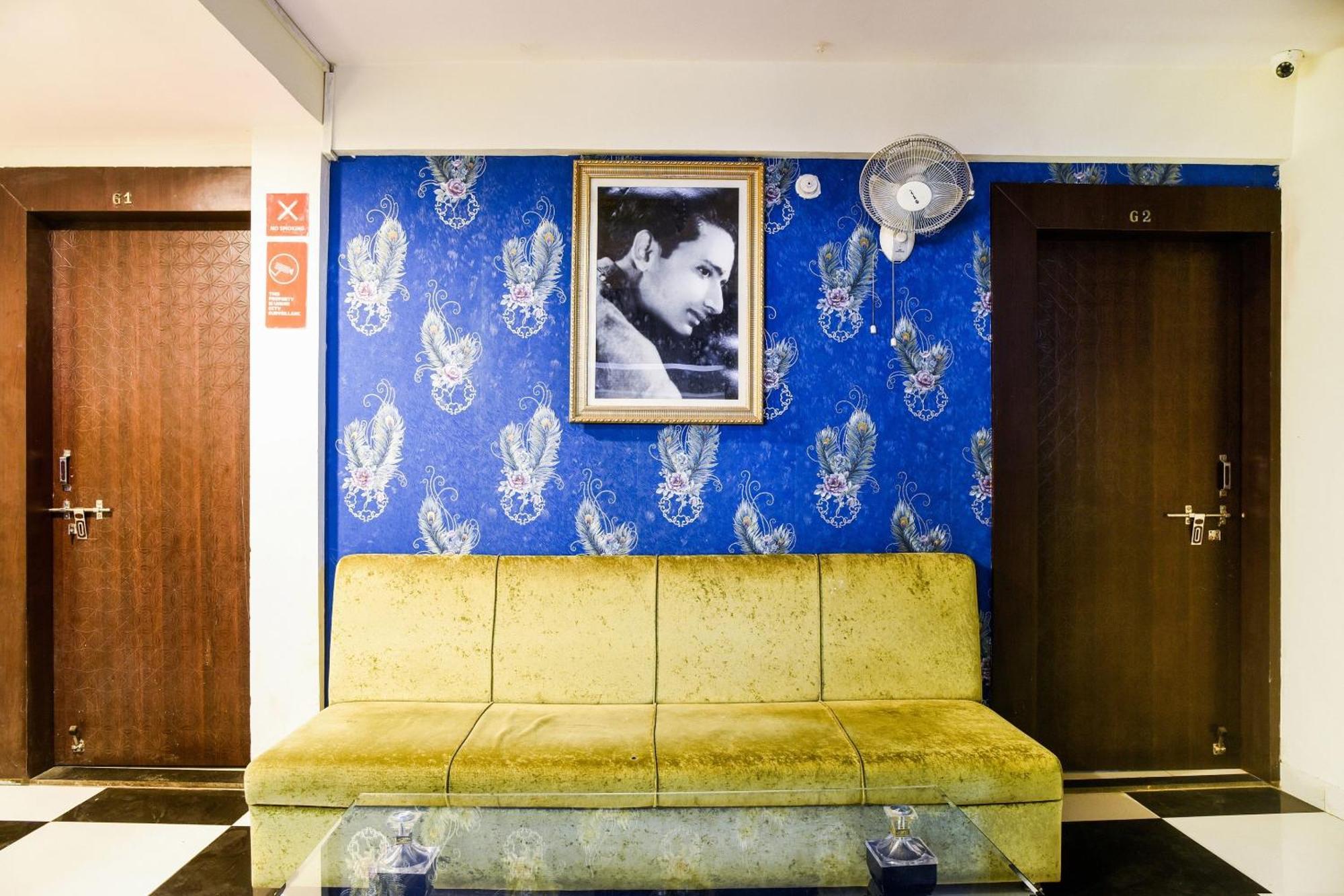 Hotel O Radhika Palace Bhopal Exteriör bild
