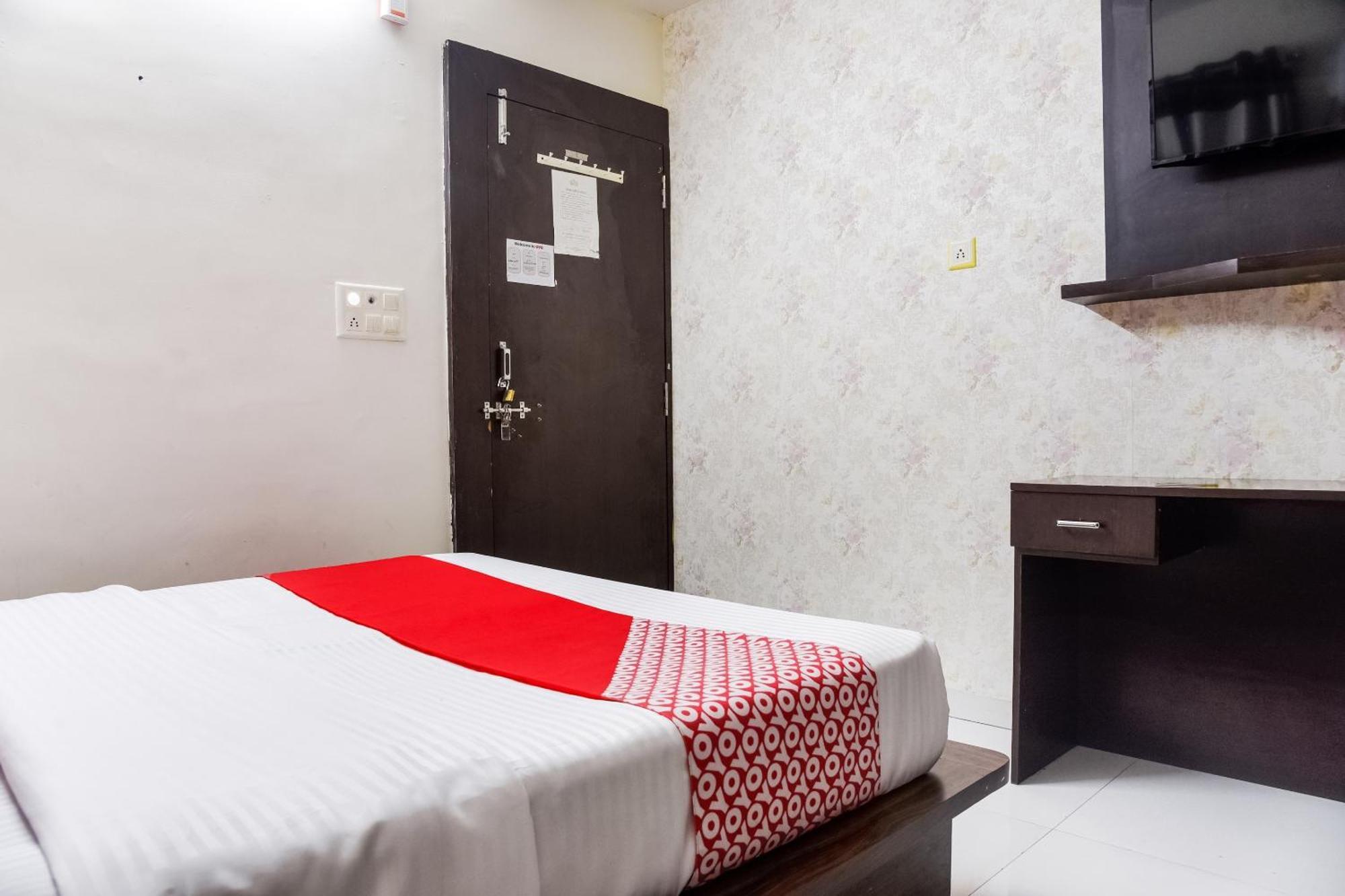 Hotel O Radhika Palace Bhopal Exteriör bild